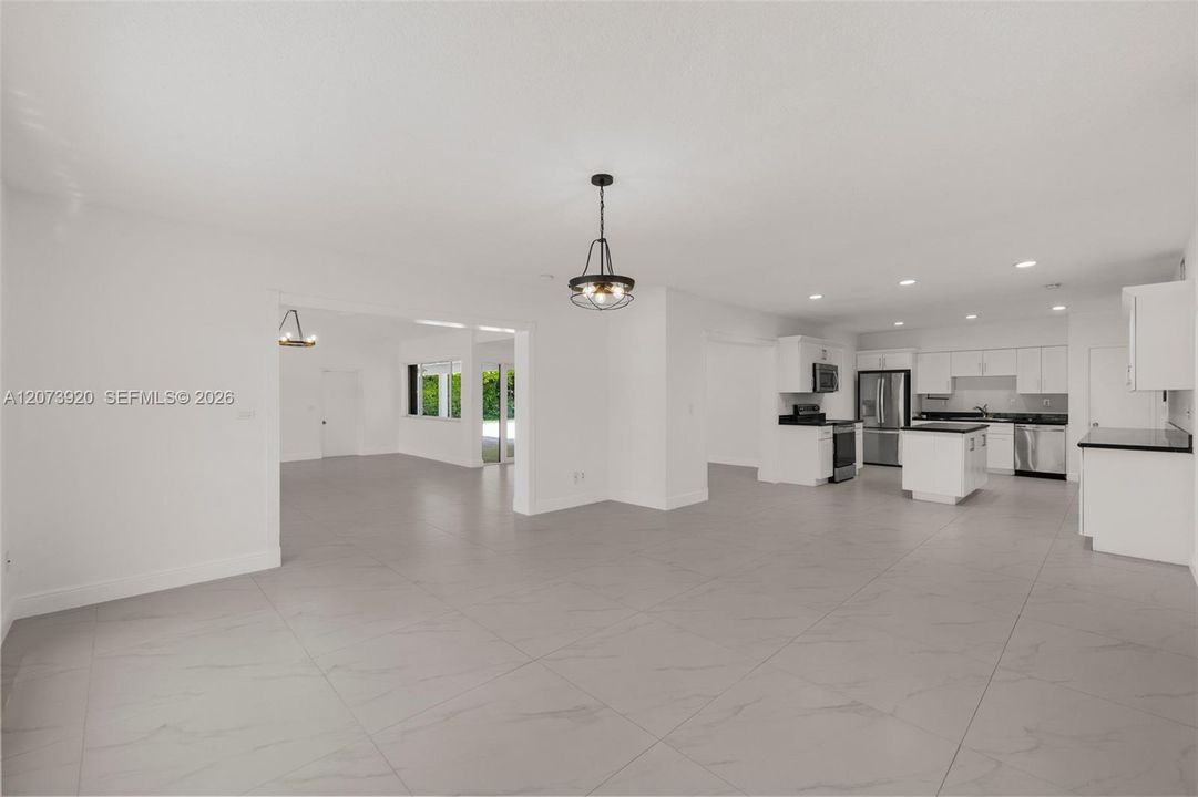 For Sale: $1,179,000 (3 beds, 2 baths, 2324 Square Feet)