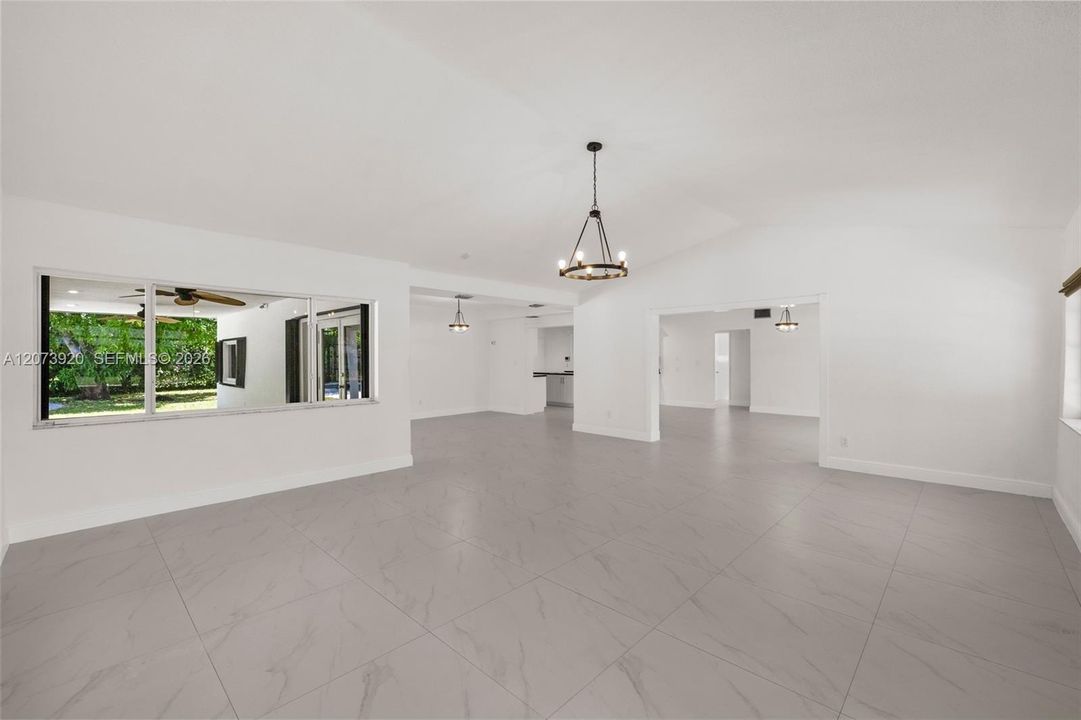 For Sale: $1,179,000 (3 beds, 2 baths, 2324 Square Feet)