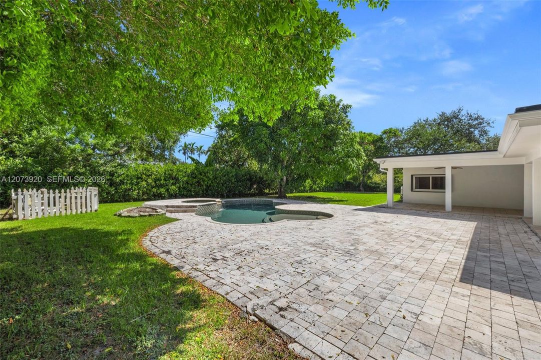 For Sale: $1,179,000 (3 beds, 2 baths, 2324 Square Feet)