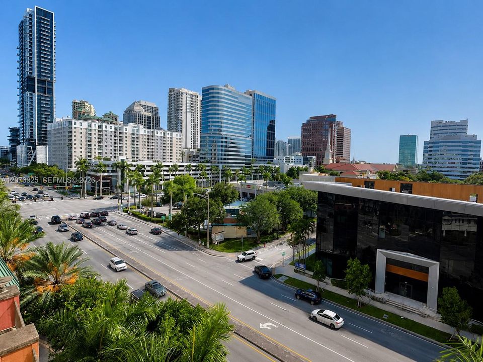 For Sale: $340,000 (1 beds, 1 baths, 780 Square Feet)