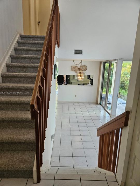 For Rent: $3,400 (3 beds, 2 baths, 1390 Square Feet)