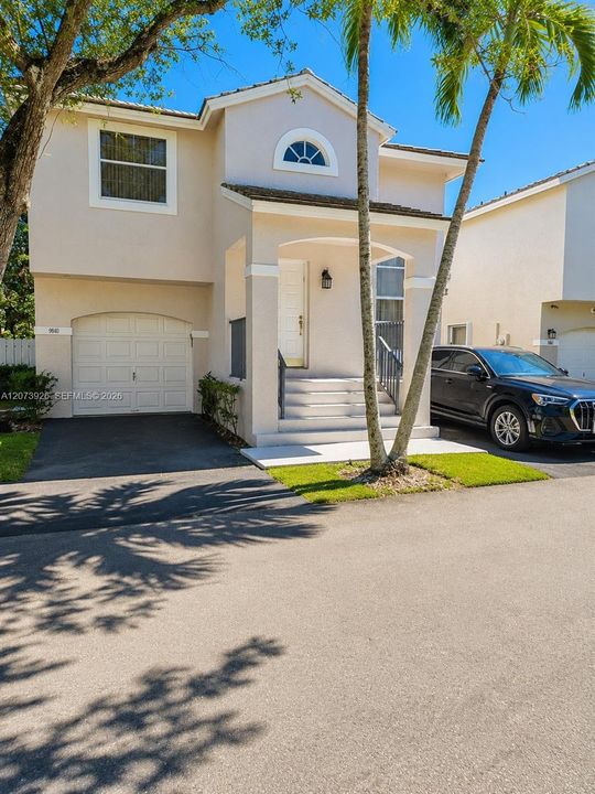 For Rent: $3,400 (3 beds, 2 baths, 1390 Square Feet)
