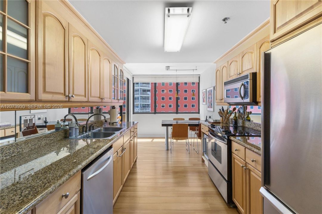 For Sale: $1,099,000 (2 beds, 2 baths, 1895 Square Feet)