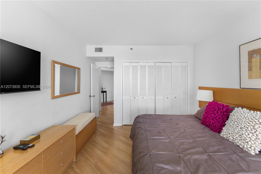 For Sale: $1,099,000 (2 beds, 2 baths, 1895 Square Feet)
