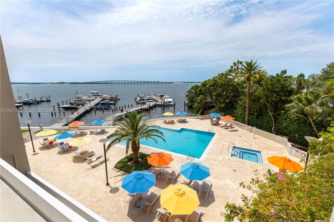For Sale: $1,099,000 (2 beds, 2 baths, 1895 Square Feet)