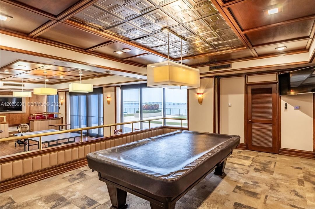For Sale: $1,099,000 (2 beds, 2 baths, 1895 Square Feet)