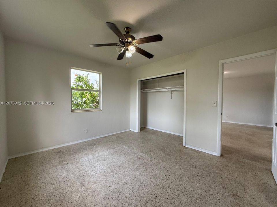 For Rent: $1,950 (2 beds, 1 baths, 1605 Square Feet)