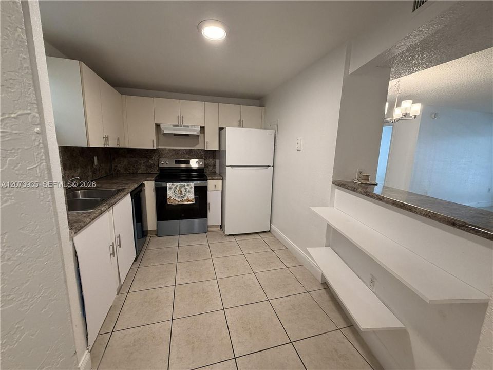For Rent: $1,875 (2 beds, 2 baths, 1252 Square Feet)