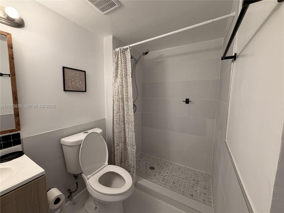 For Rent: $1,875 (2 beds, 2 baths, 1252 Square Feet)