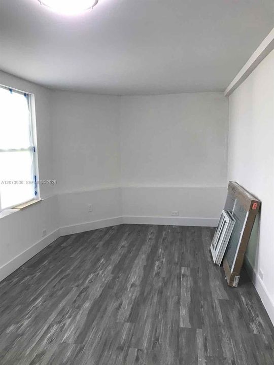 For Sale: $480,000 (4 beds, 2 baths, 1242 Square Feet)