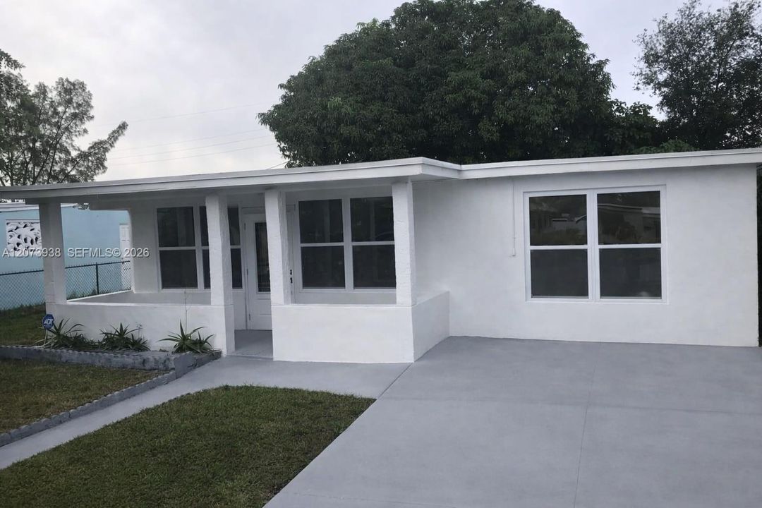 For Sale: $480,000 (4 beds, 2 baths, 1242 Square Feet)