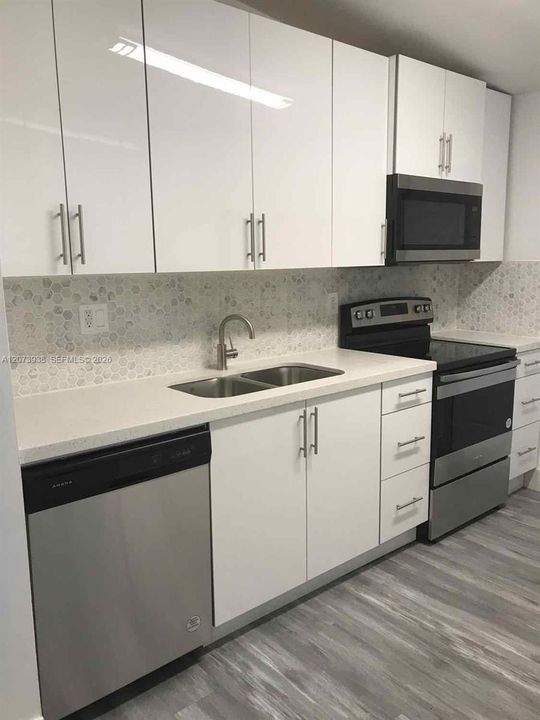 For Sale: $480,000 (4 beds, 2 baths, 1242 Square Feet)