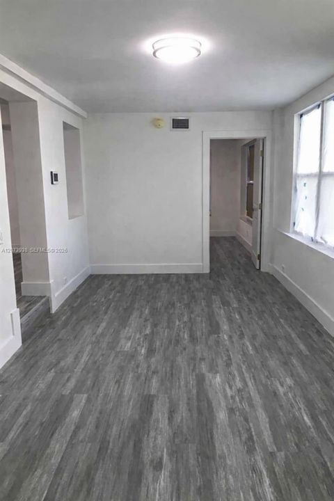 For Sale: $480,000 (4 beds, 2 baths, 1242 Square Feet)