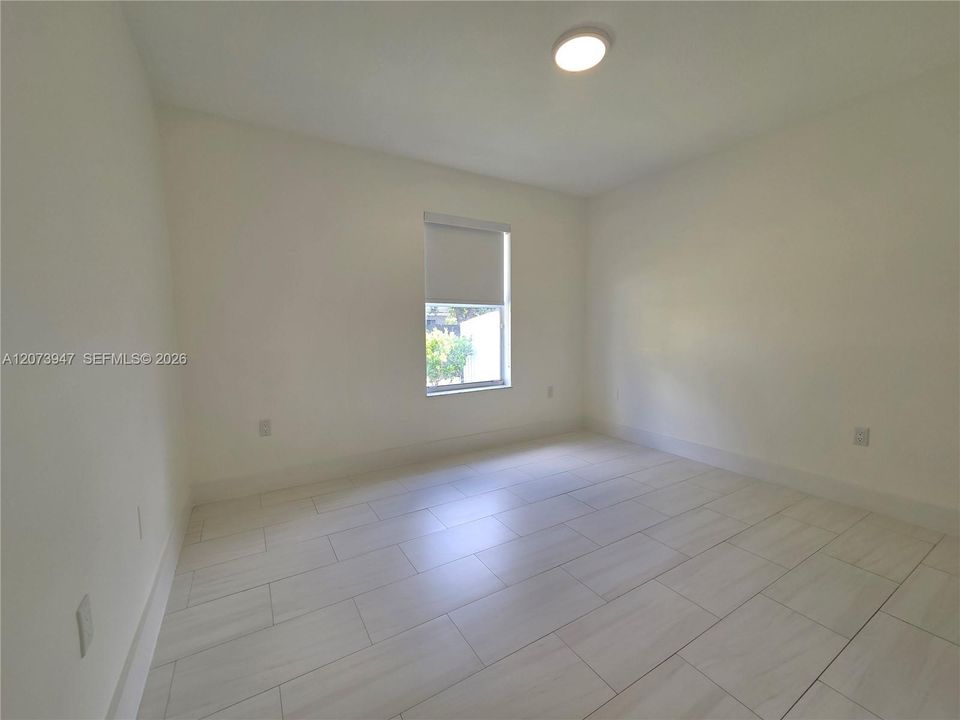 For Rent: $2,800 (2 beds, 2 baths, 928 Square Feet)