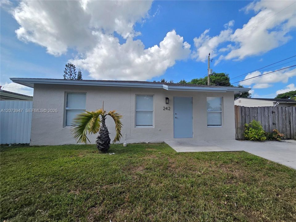 For Rent: $2,800 (2 beds, 2 baths, 928 Square Feet)