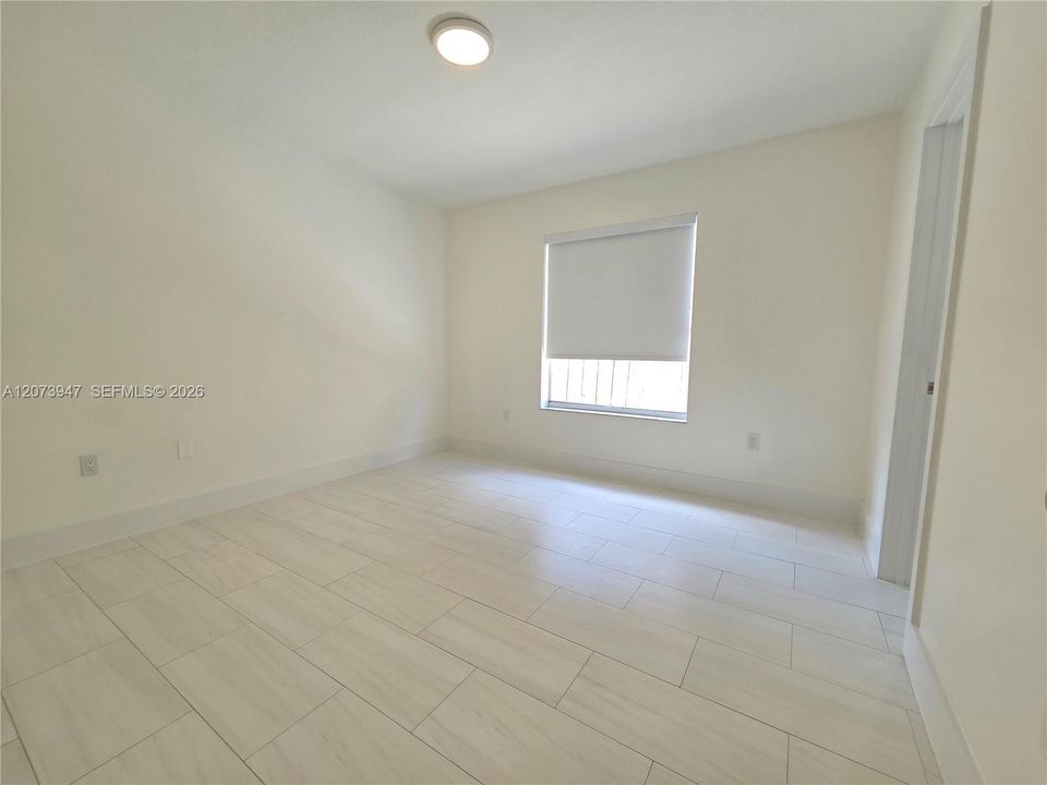 For Rent: $2,800 (2 beds, 2 baths, 928 Square Feet)