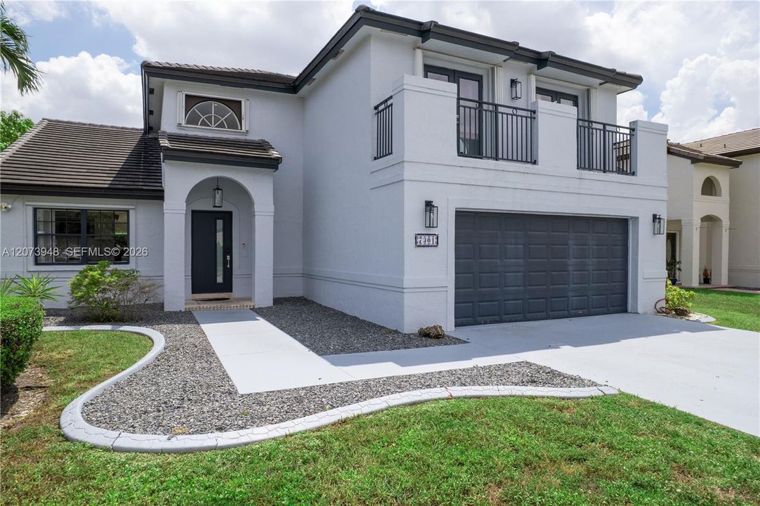 En Venta: $890,000 (4 camas, 2 baños, 2221 Pies cuadrados)