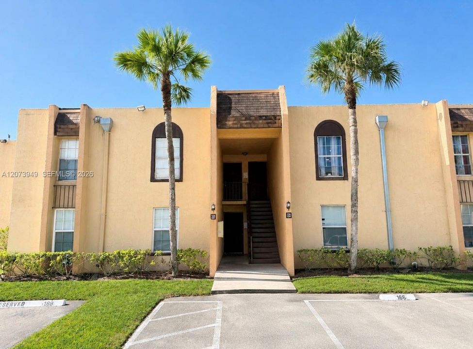 En Venta: $120,000 (2 camas, 2 baños, 873 Pies cuadrados)