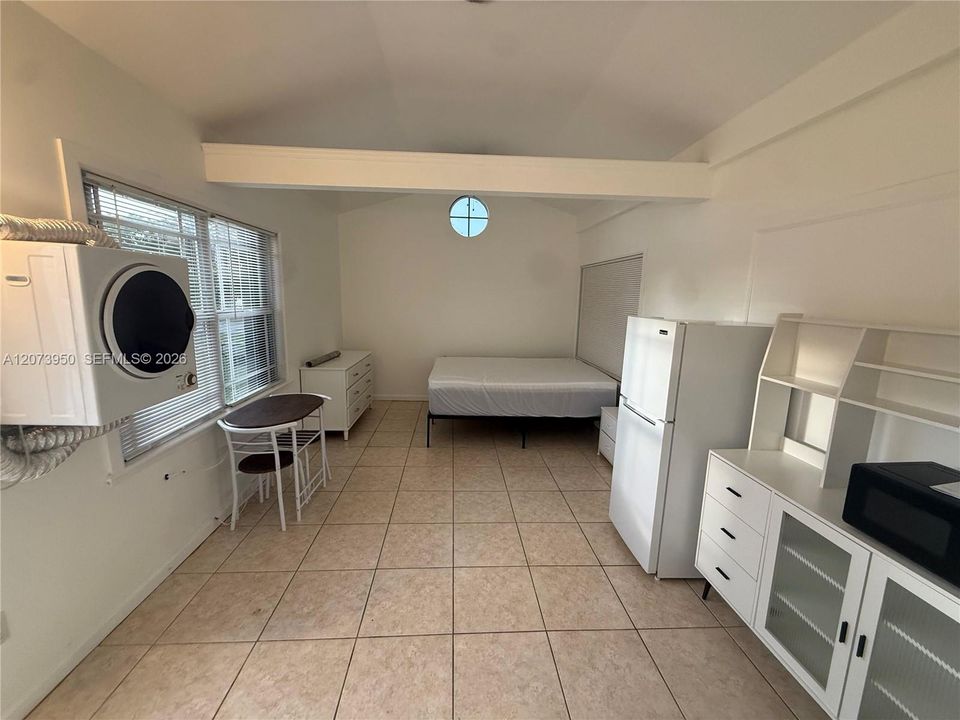 En Renta: $1,000 (1 camas, 1 baños, 200 Pies cuadrados)