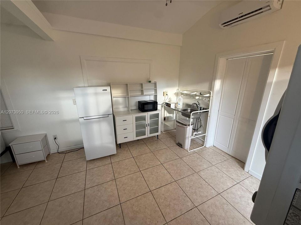 En Renta: $1,000 (1 camas, 1 baños, 200 Pies cuadrados)
