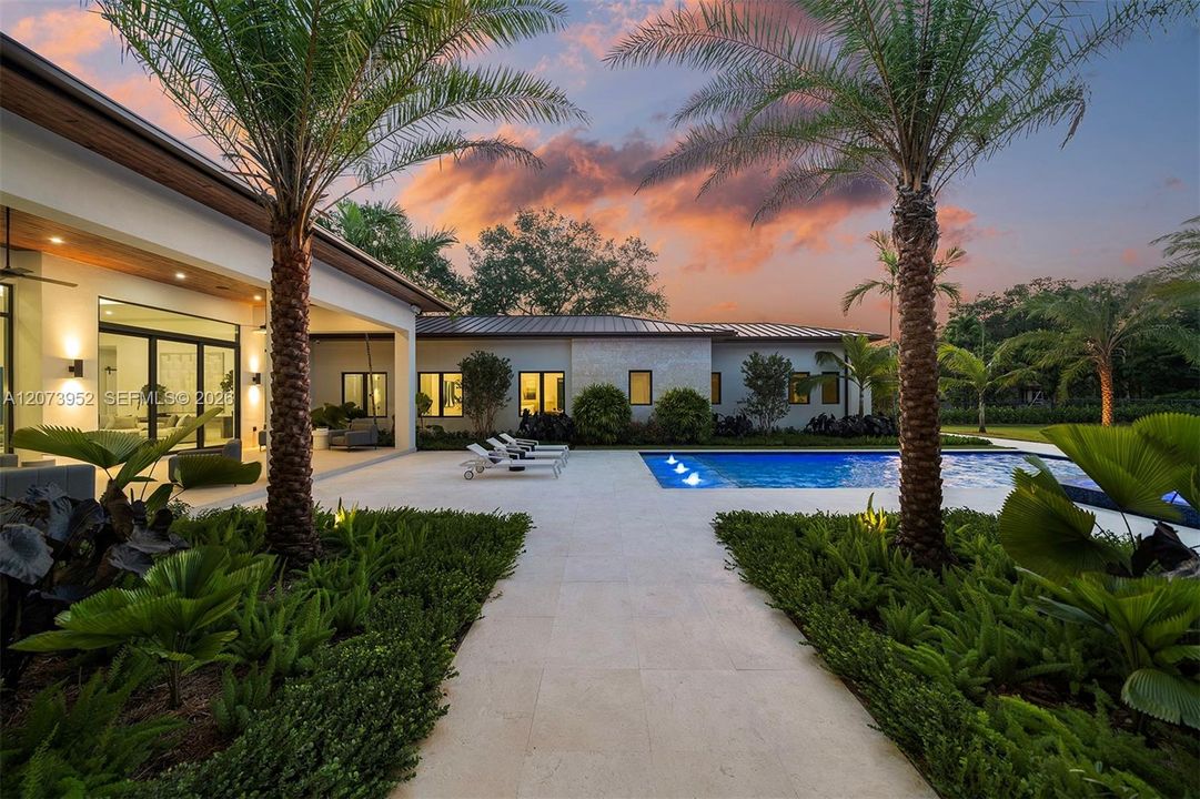For Sale: $16,500,000 (7 beds, 8 baths, 8381 Square Feet)
