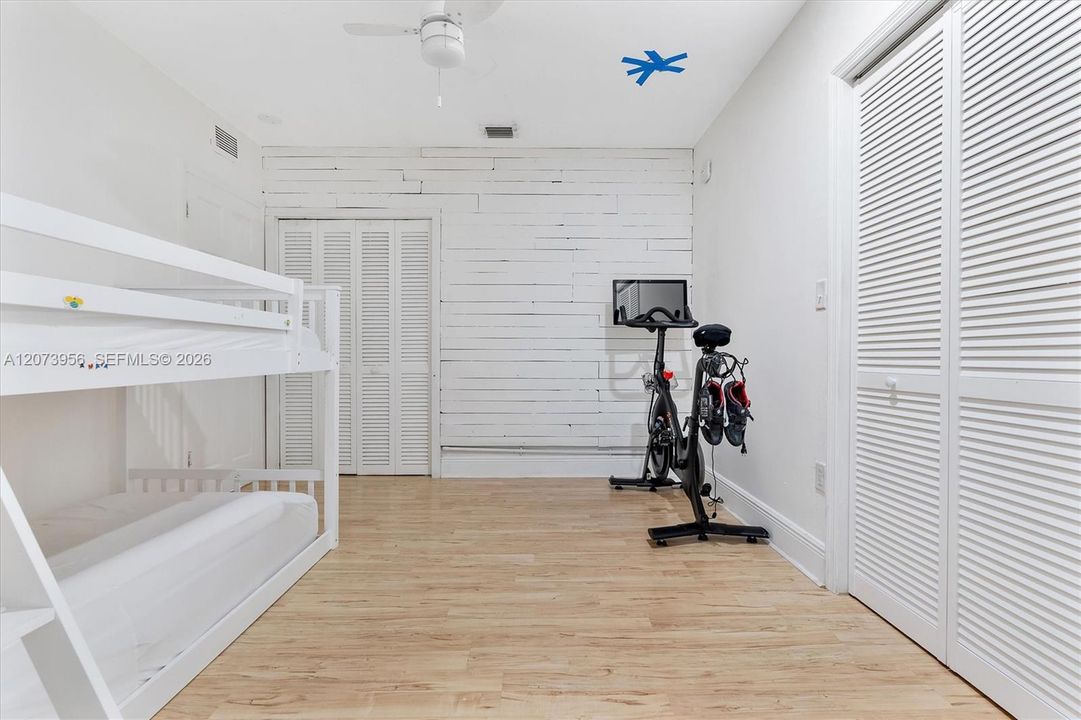 En Venta: $1,000,000 (3 camas, 2 baños, 1385 Pies cuadrados)