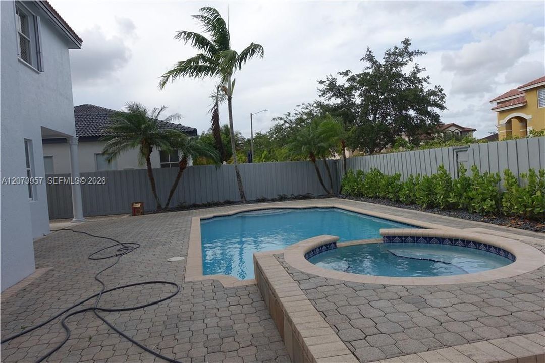 For Rent: $5,200 (4 beds, 4 baths, 2803 Square Feet)