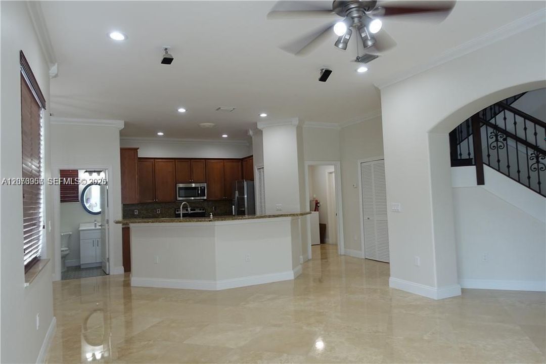 For Rent: $5,200 (4 beds, 4 baths, 2803 Square Feet)