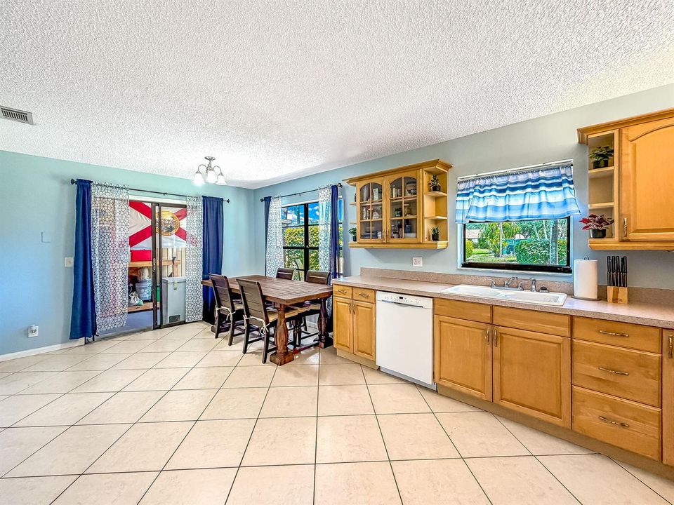 41-web-or-mls-JOY_052735