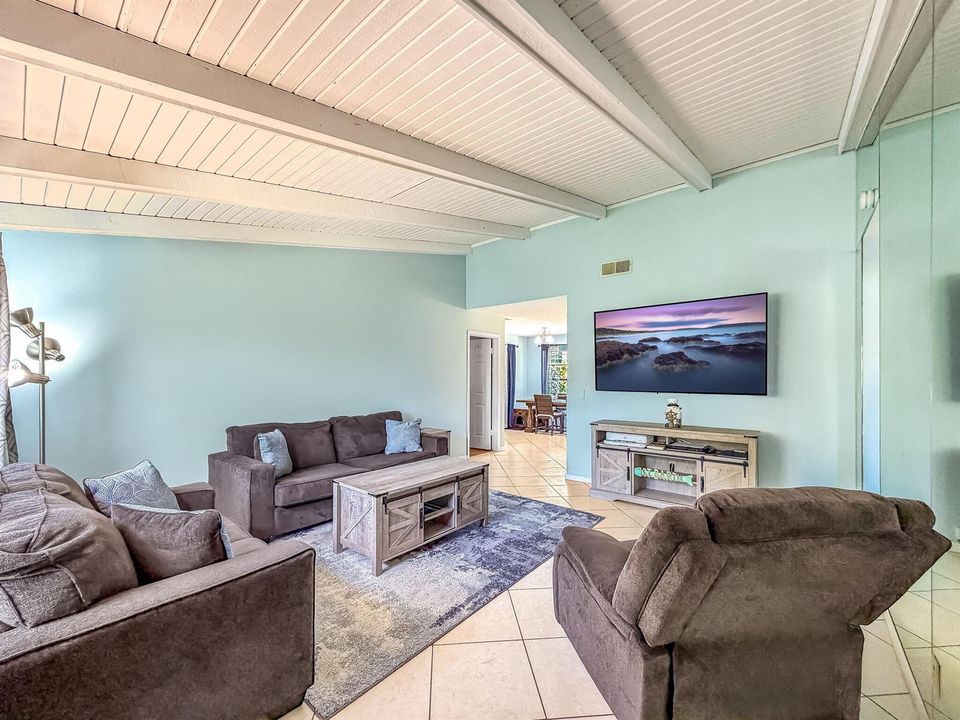 27-web-or-mls-JOY_052665