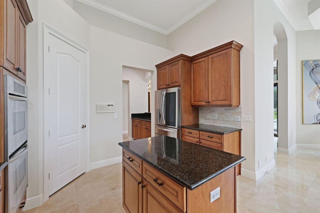 8977 Stone Pier Drive - 23.jpg-SMALL