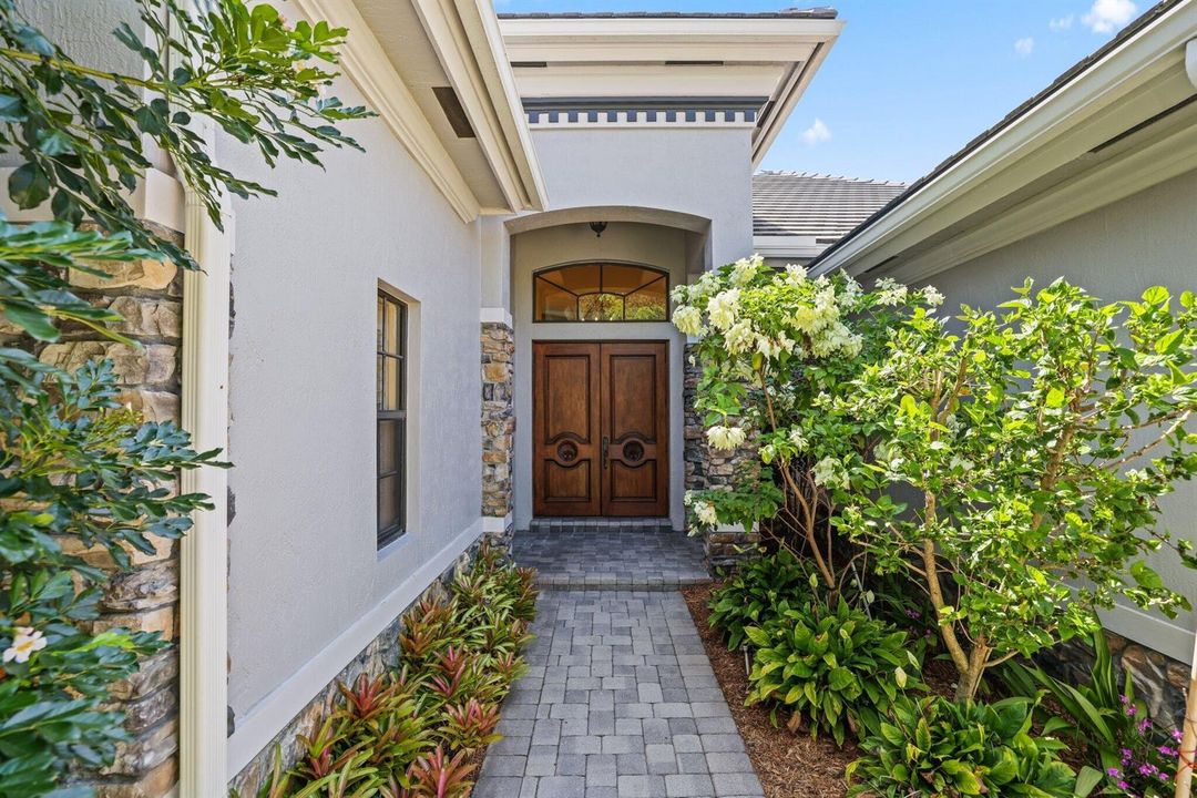 8977 Stone Pier Drive - 5.jpg-SMALL