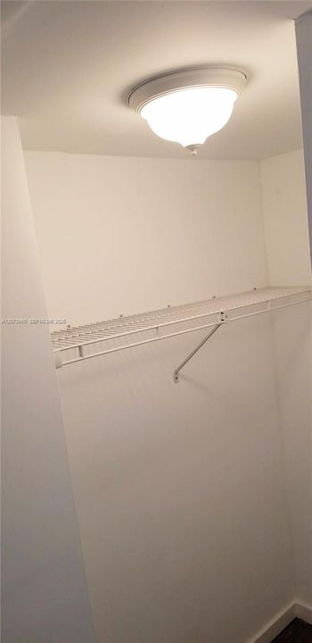 For Sale: $173,950 (1 beds, 1 baths, 740 Square Feet)