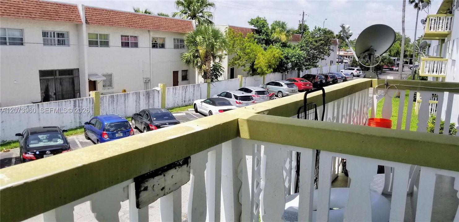 For Sale: $173,950 (1 beds, 1 baths, 740 Square Feet)