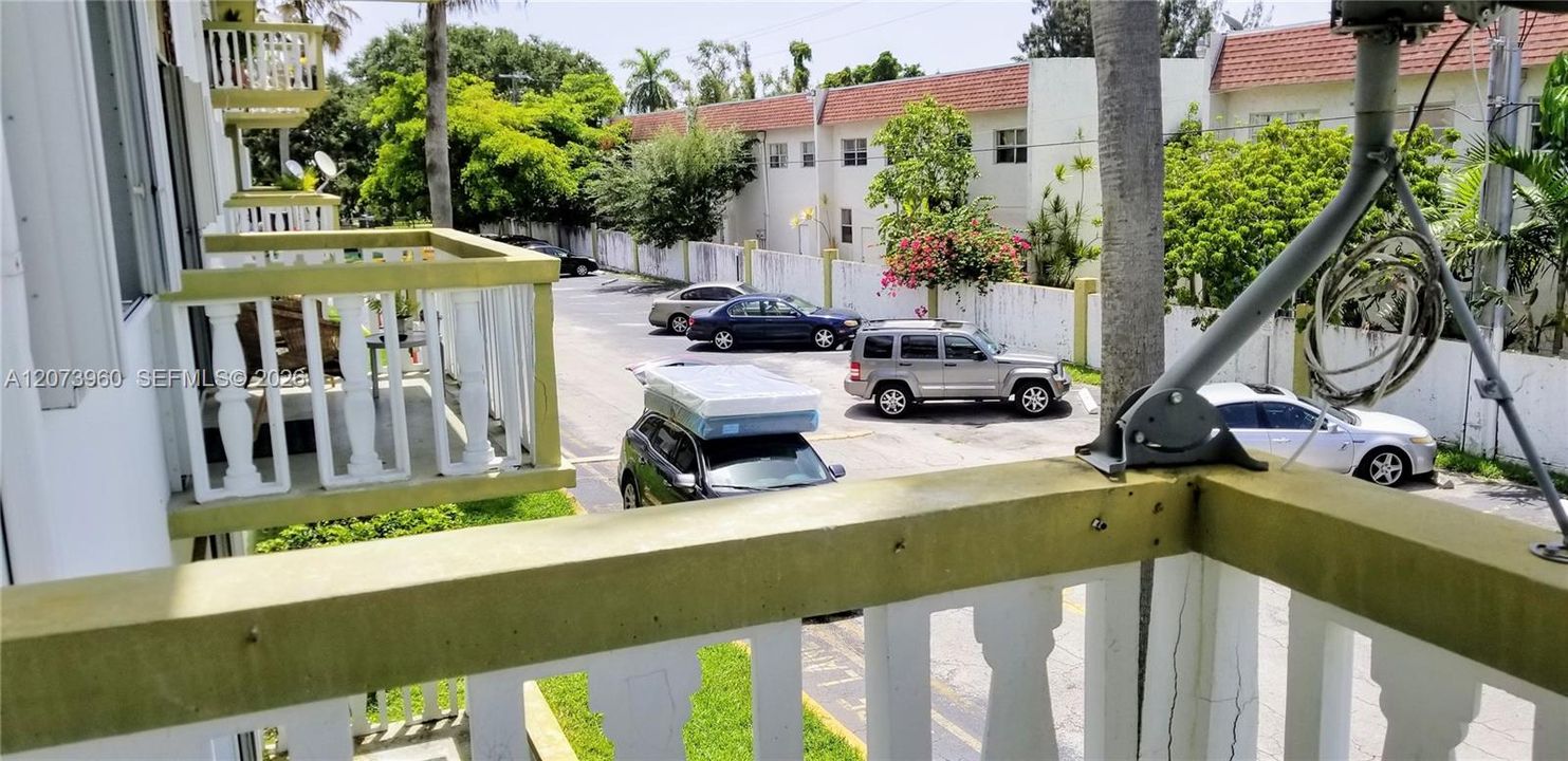 For Sale: $173,950 (1 beds, 1 baths, 740 Square Feet)
