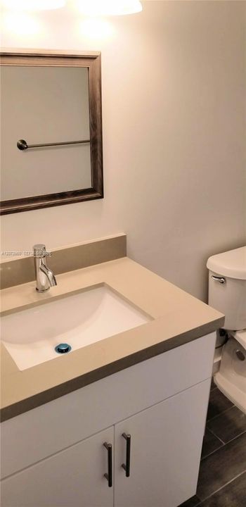 For Sale: $173,950 (1 beds, 1 baths, 740 Square Feet)