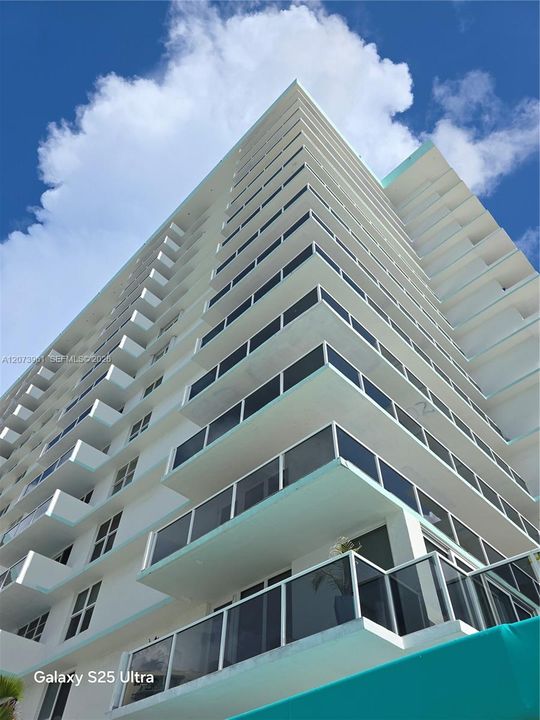 For Rent: $2,800 (2 beds, 2 baths, 1197 Square Feet)