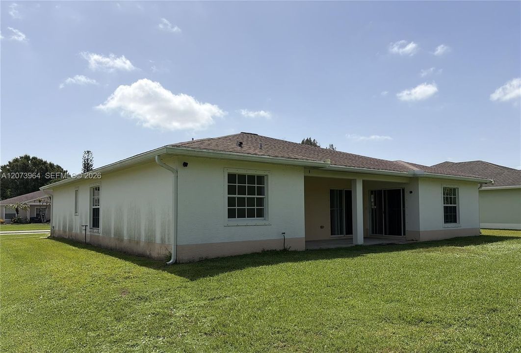For Sale: $329,000 (4 beds, 2 baths, 2058 Square Feet)