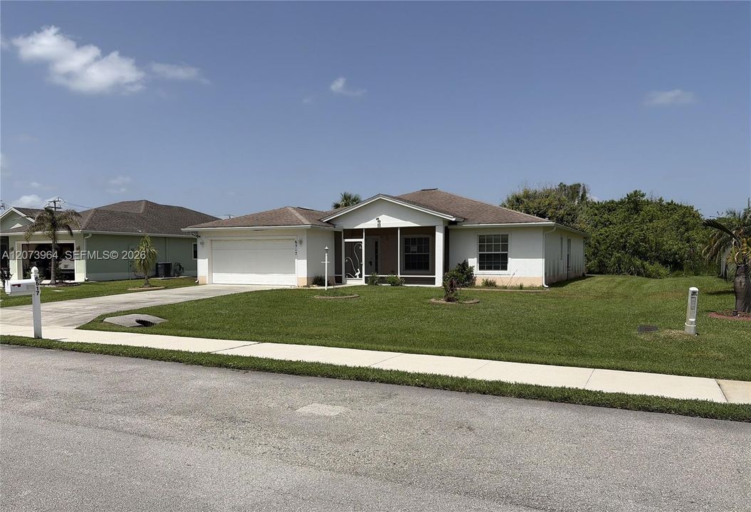 For Sale: $329,000 (4 beds, 2 baths, 2058 Square Feet)