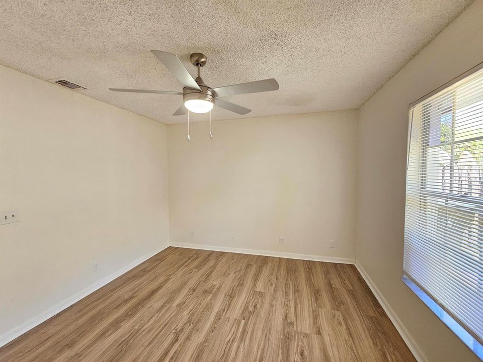 Bedroom 3 (2)
