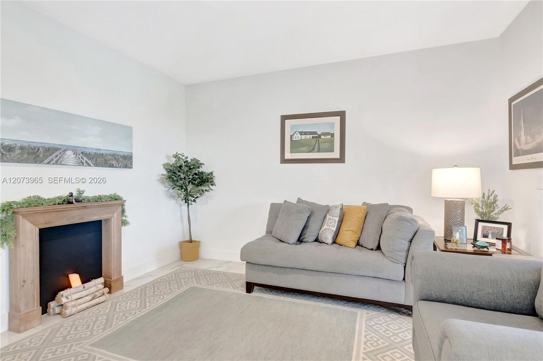 For Rent: $4,950 (3 beds, 2 baths, 1629 Square Feet)