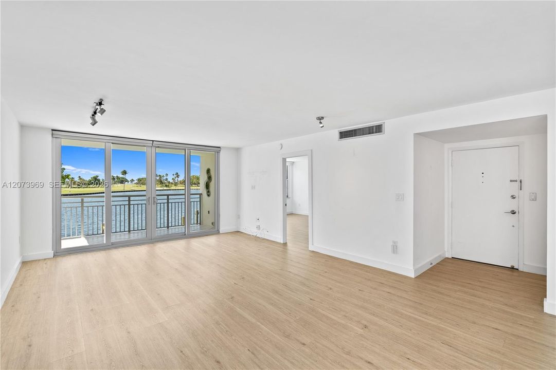 For Rent: $6,000 (2 beds, 2 baths, 1630 Square Feet)