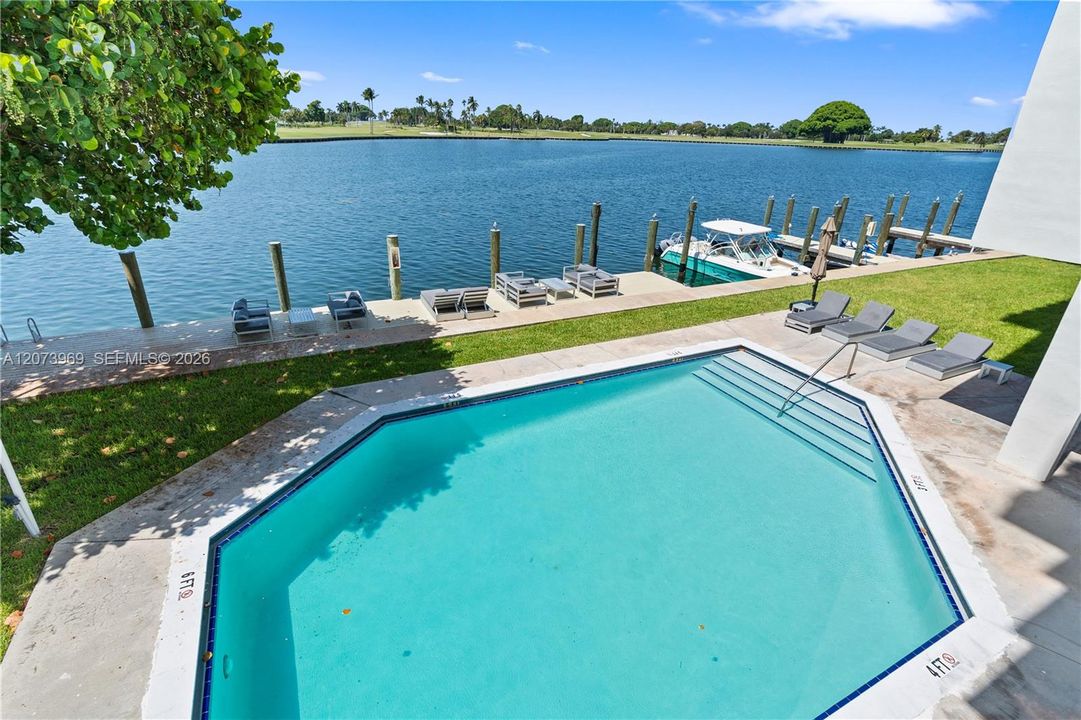 For Rent: $6,000 (2 beds, 2 baths, 1630 Square Feet)