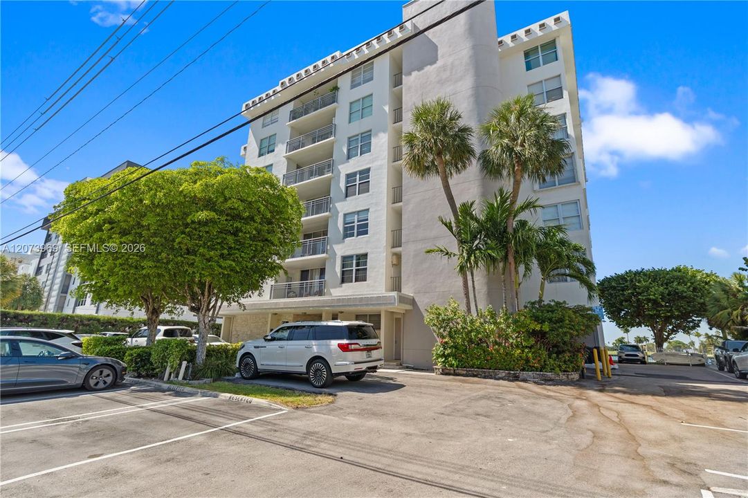 For Rent: $6,000 (2 beds, 2 baths, 1630 Square Feet)