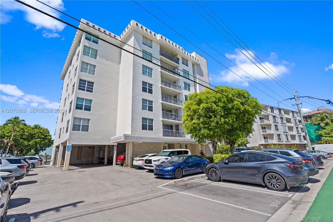 For Rent: $6,000 (2 beds, 2 baths, 1630 Square Feet)