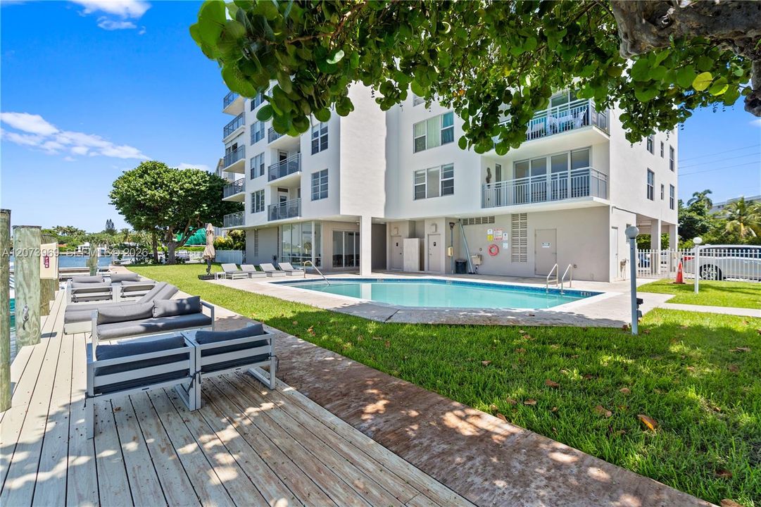 For Rent: $6,000 (2 beds, 2 baths, 1630 Square Feet)