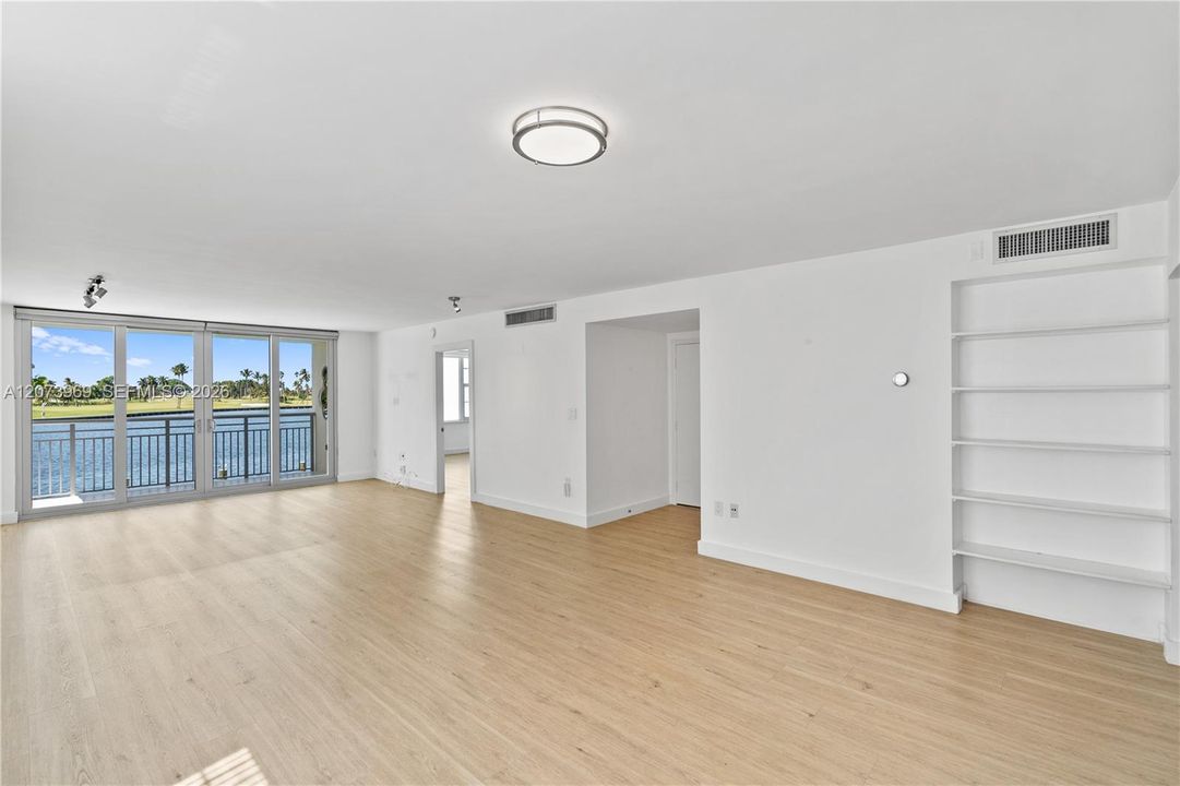 For Rent: $6,000 (2 beds, 2 baths, 1630 Square Feet)