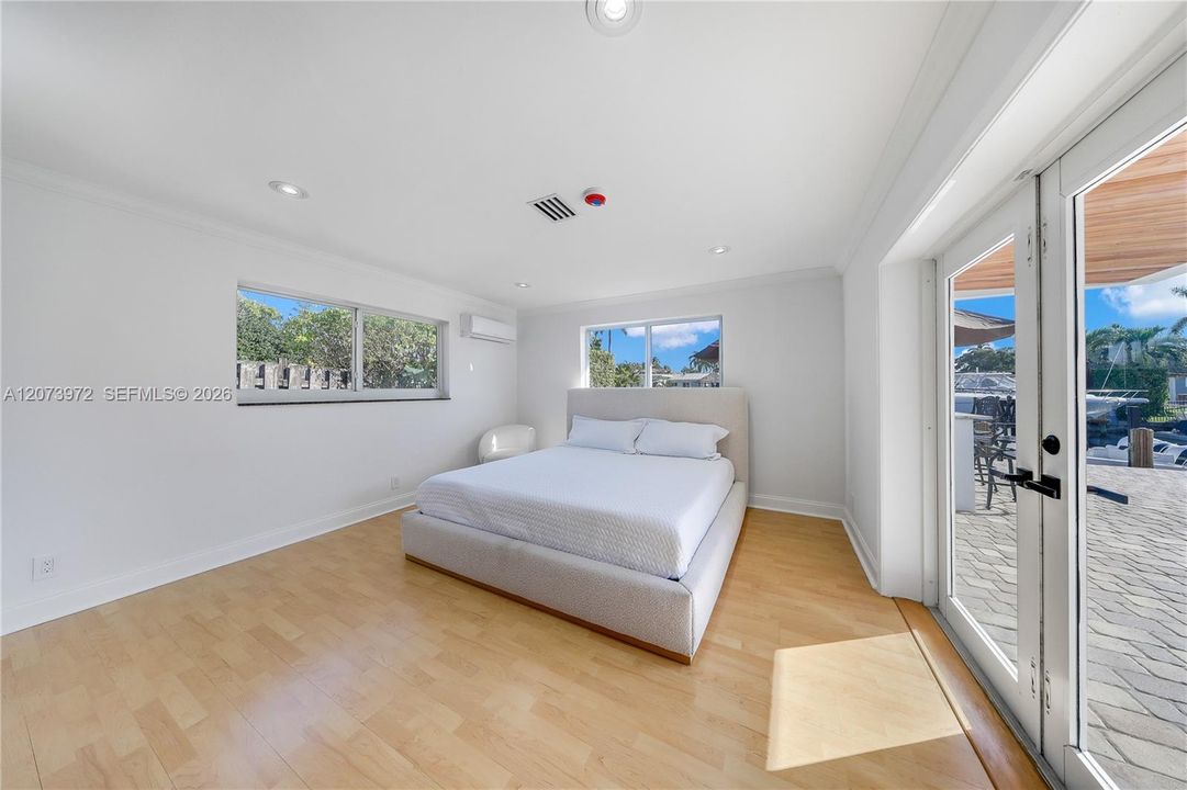 For Sale: $1,499,000 (3 beds, 3 baths, 1564 Square Feet)
