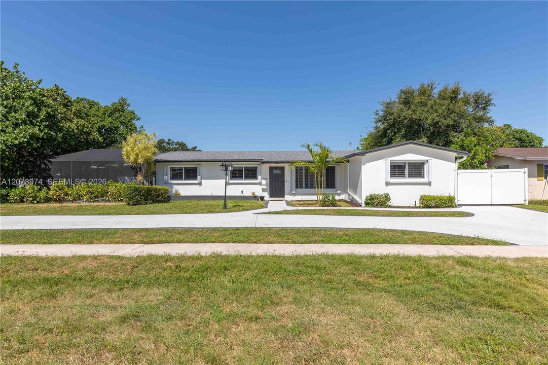 For Rent: $5,500 (5 beds, 2 baths, 2244 Square Feet)