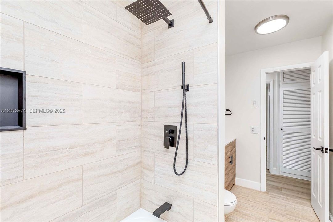 For Rent: $5,500 (5 beds, 2 baths, 2244 Square Feet)